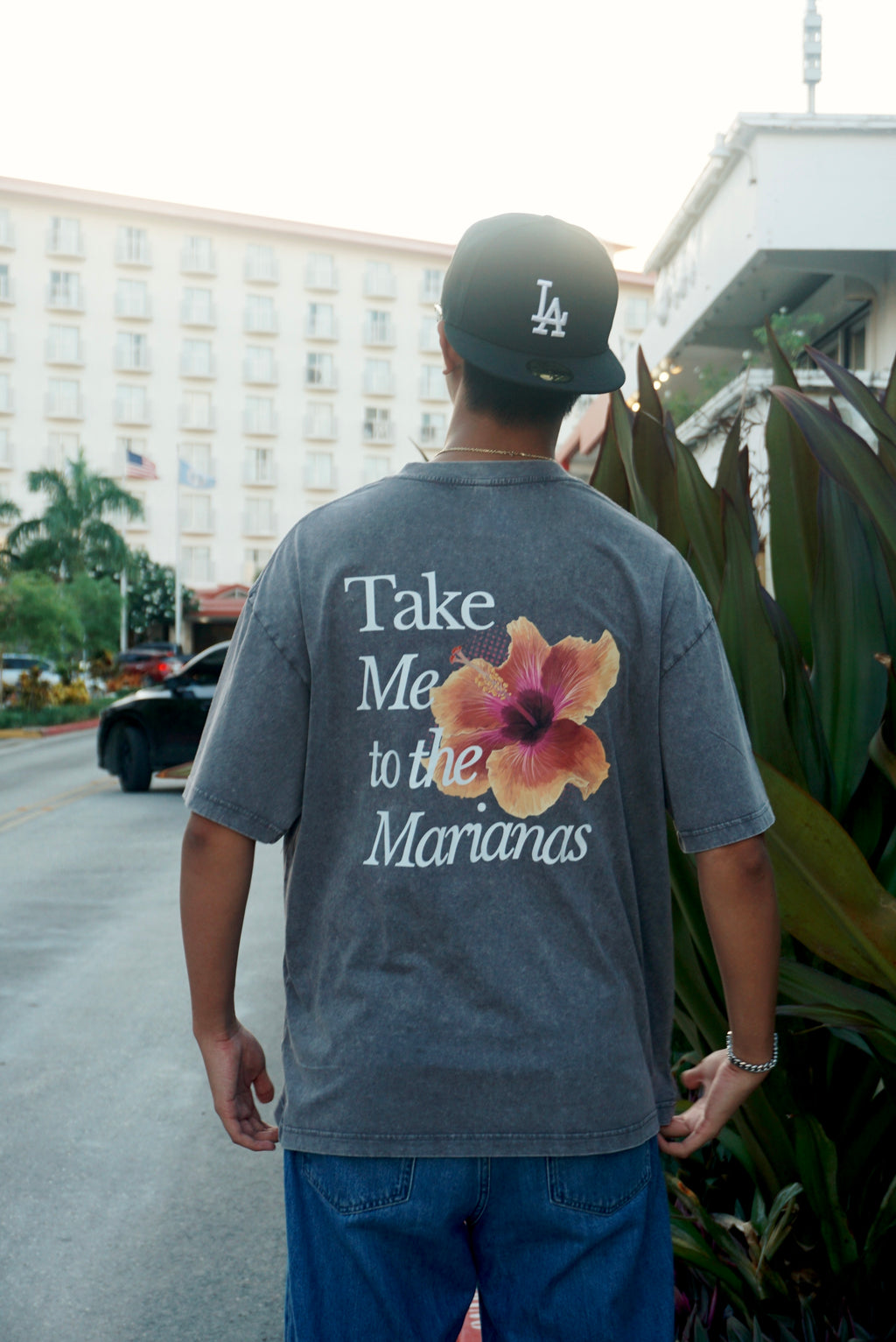 Hibiscus Acid Oversized Tee in Gray